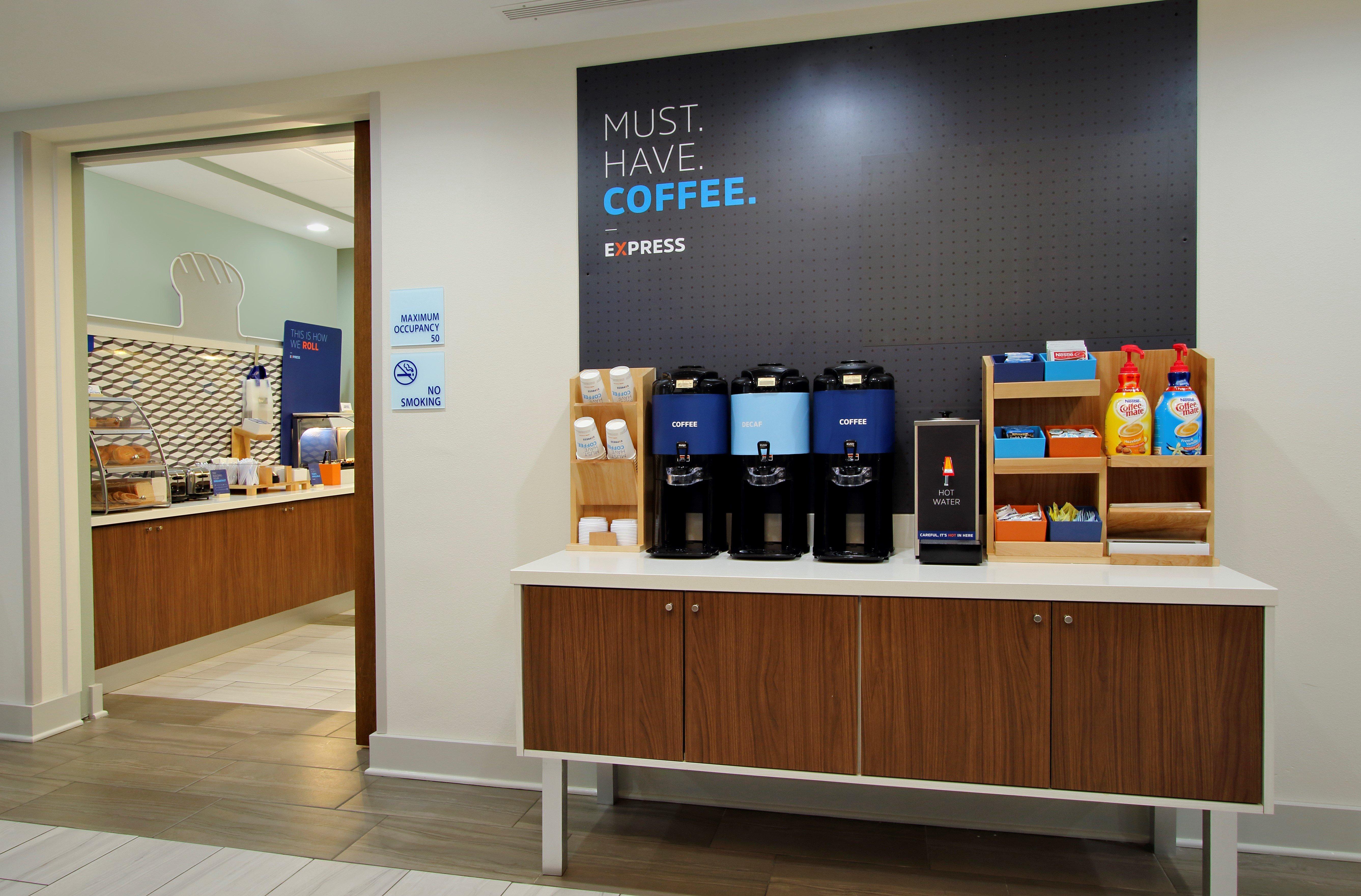 Holiday Inn Express & Suites - North Brunswick By Ihg Экстерьер фото